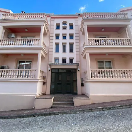 Valeria's * ארגוסטולי